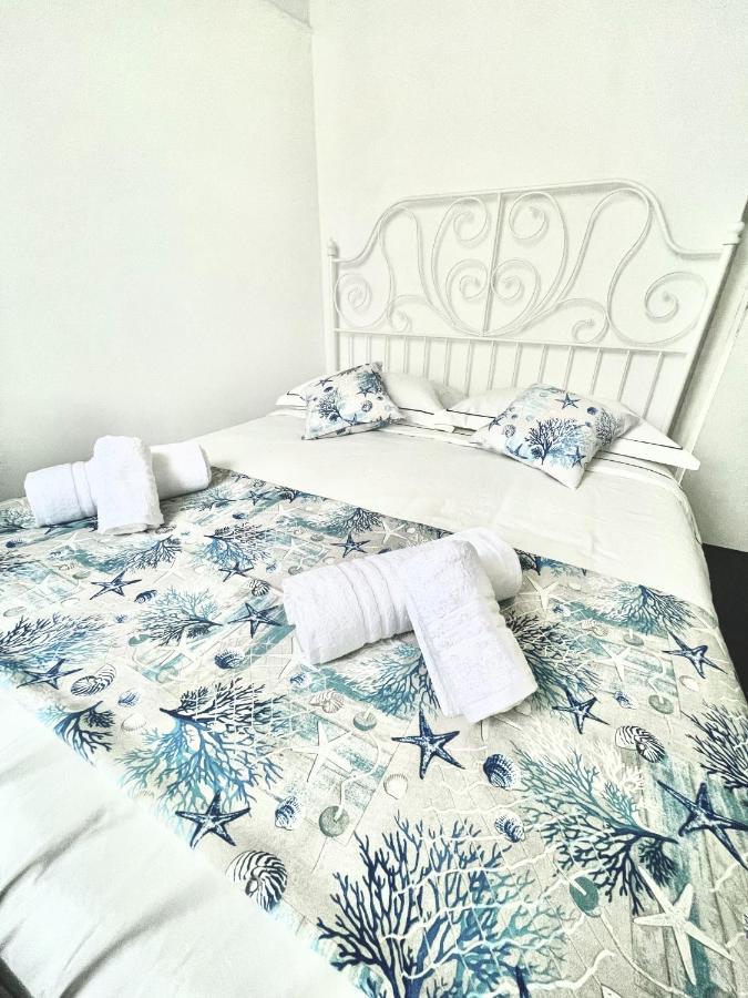 شقة Cozy Loft Marina View سافونا المظهر الخارجي الصورة