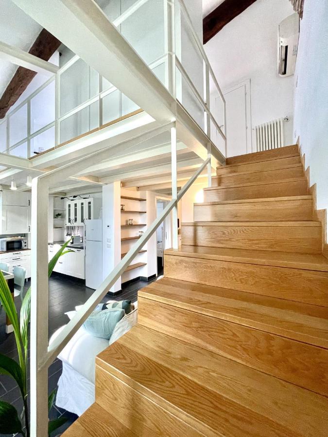 شقة Cozy Loft Marina View سافونا المظهر الخارجي الصورة